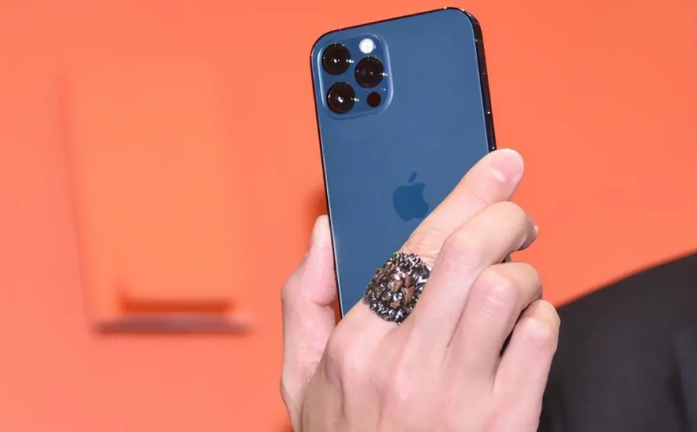 润州苹果手机维修分享iPhone12系列重启方法教程 