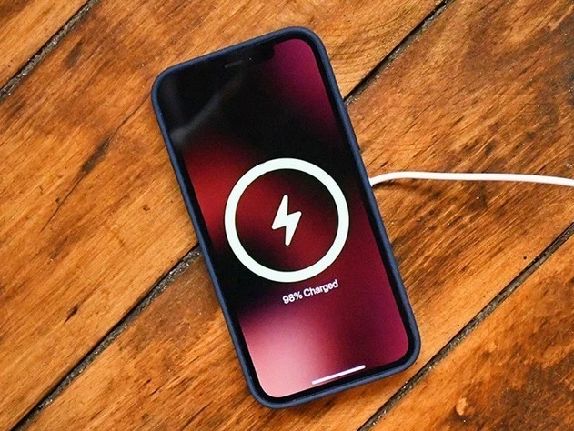润州苹果手机维修分享iPhone 12可以随便充电吗 